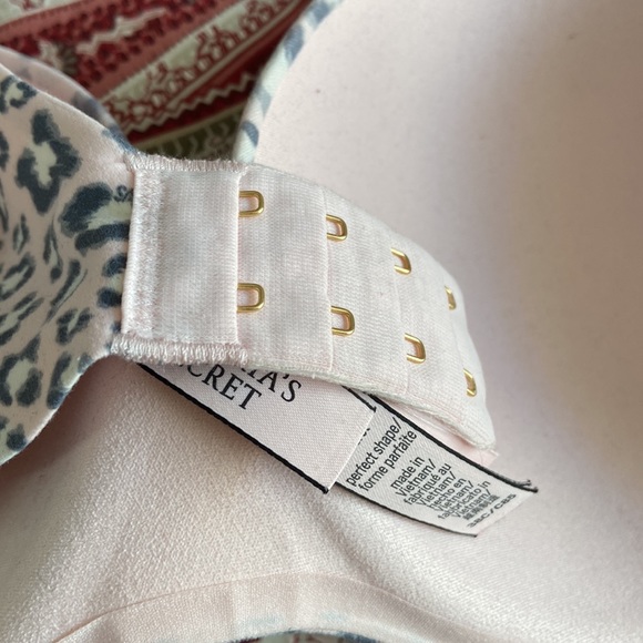 Victoria’s Secret underwire bra - Picture 2 of 2